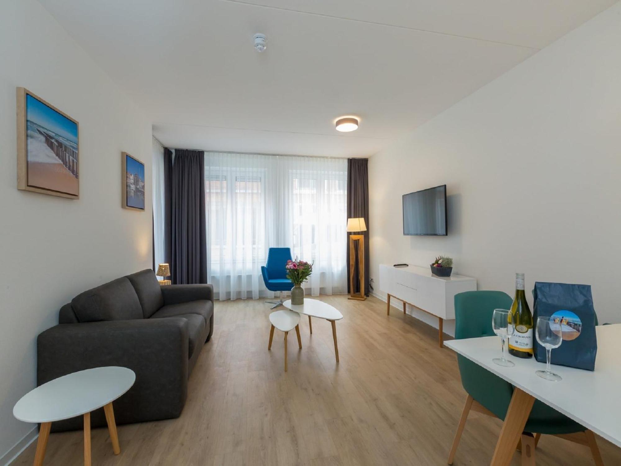 Lush Apartment In Zoutelande Near Beach Kültér fotó