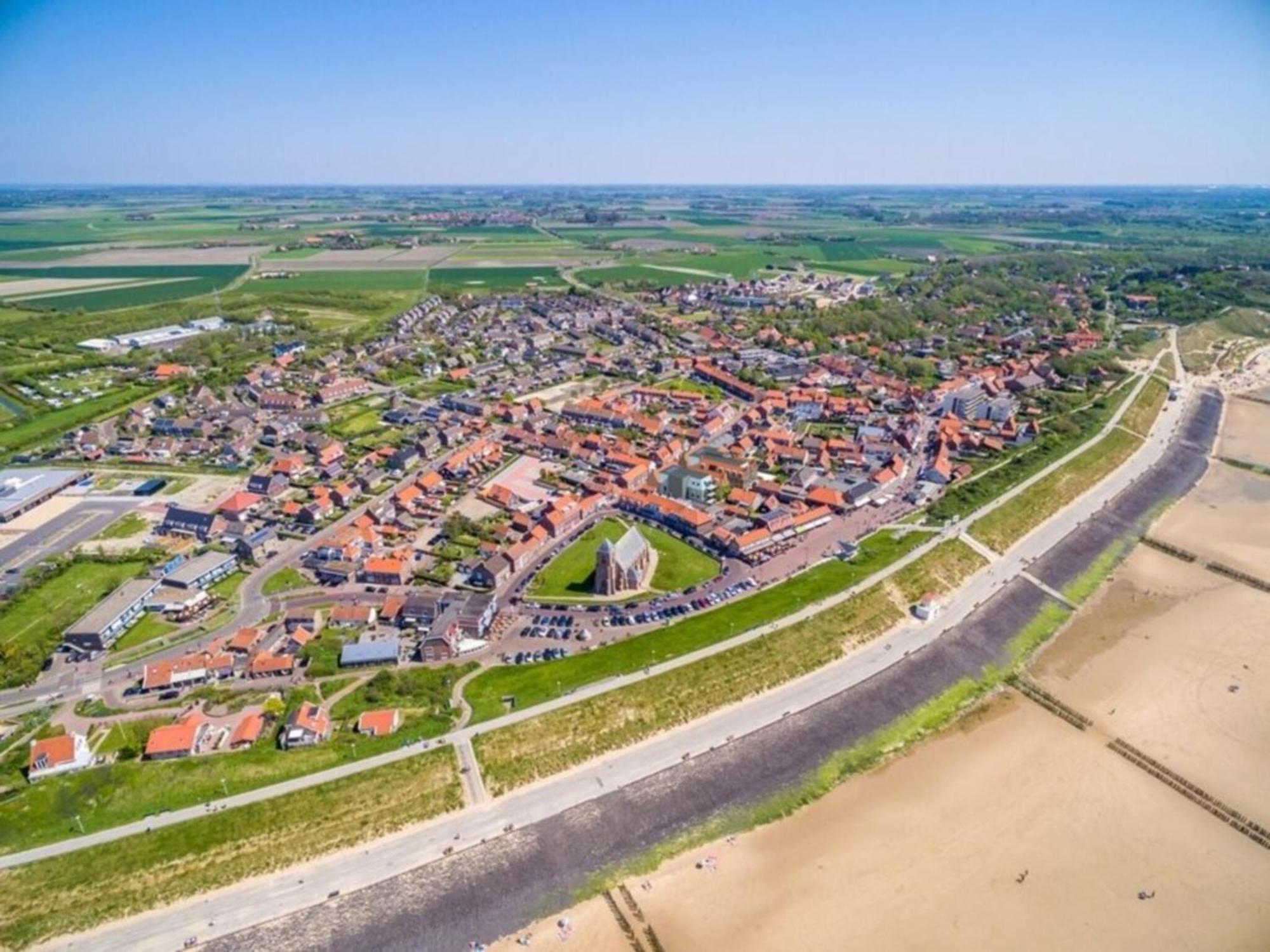 Lush Apartment In Zoutelande Near Beach Kültér fotó